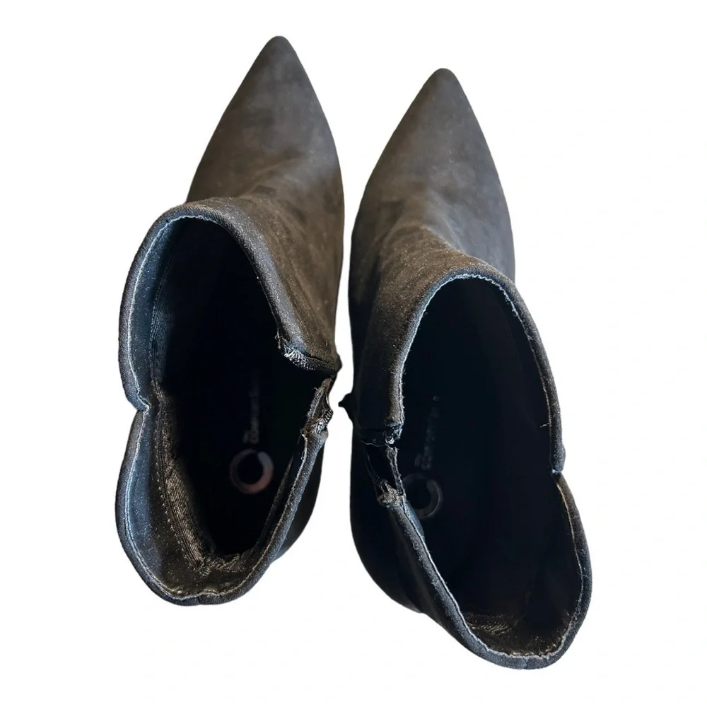 Journee Collection faux suede black booties